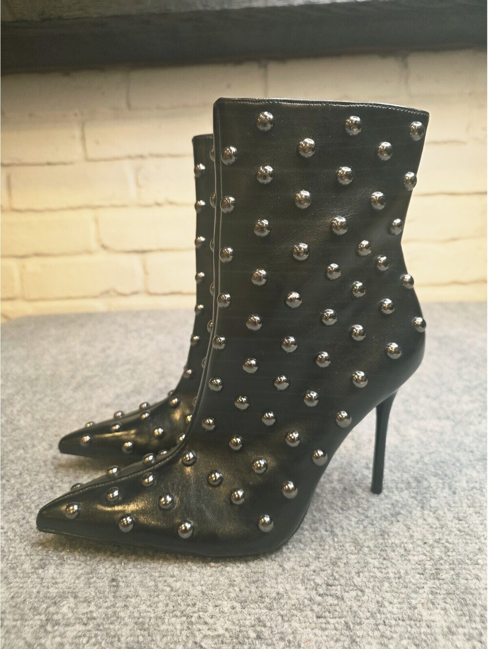 ZARA Black Studded High Heel Ankle Boots Pointed Toe Stiletto NWT Size 39 US 8